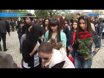 QHA .  Армяне Крыма почтили память жертв событий 1915 года