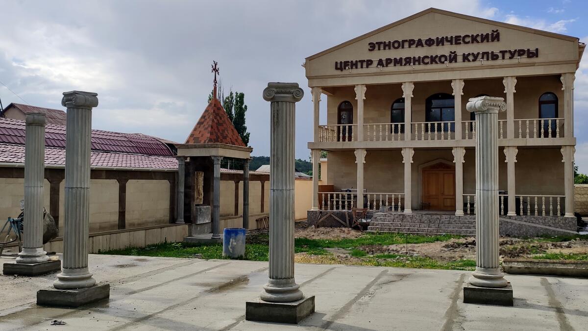В ЭЦАК взят на хранение хачкар с  руин храма Аменапркич