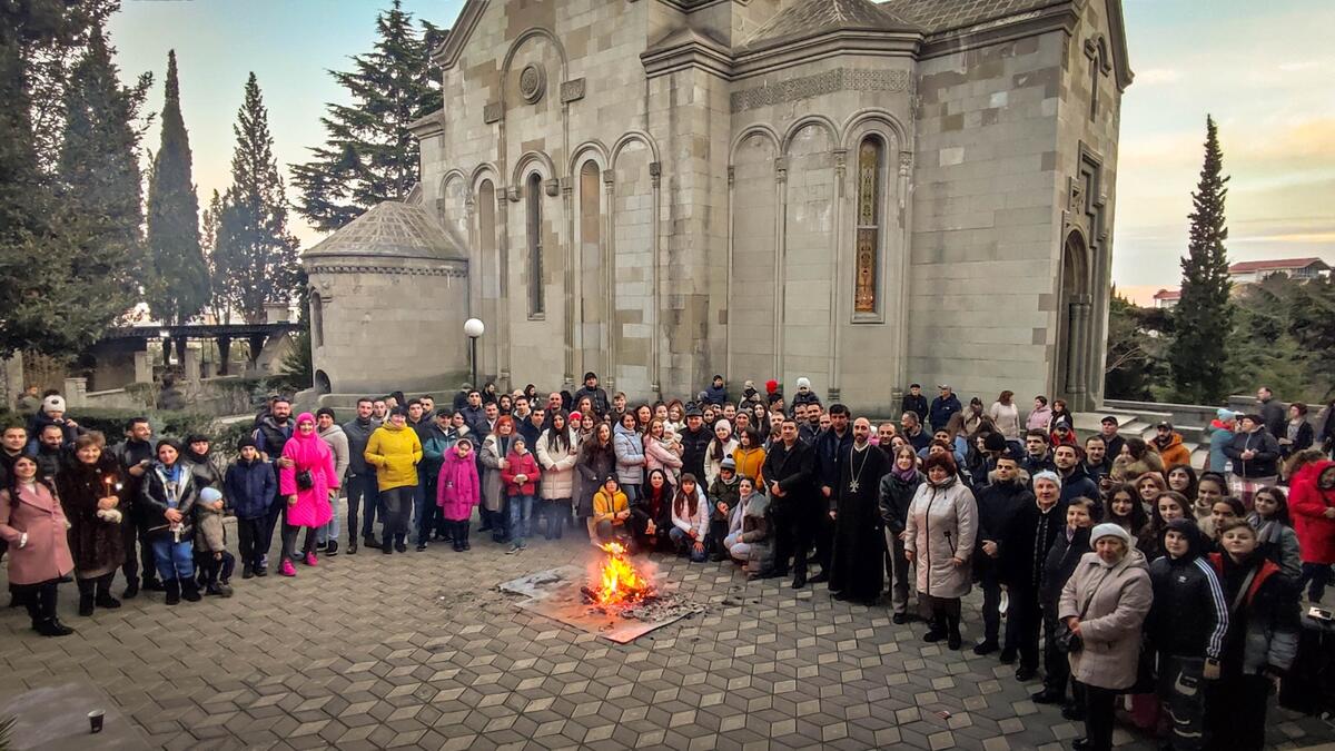 Армяне Крыма отметили праздник Терендез в храме Сурб Рипсиме