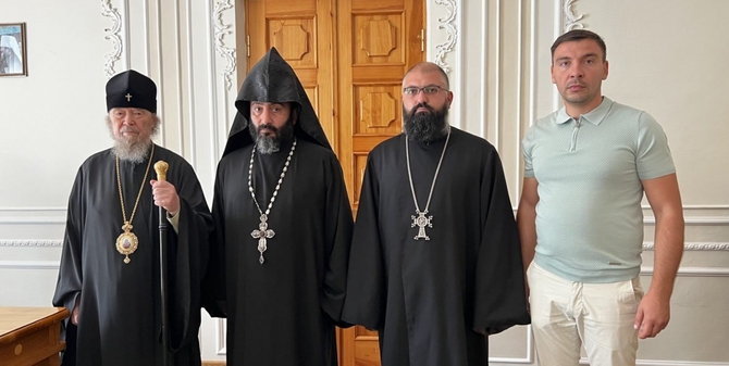 Встреча армянского духовенства с Главой Крымской митрополии