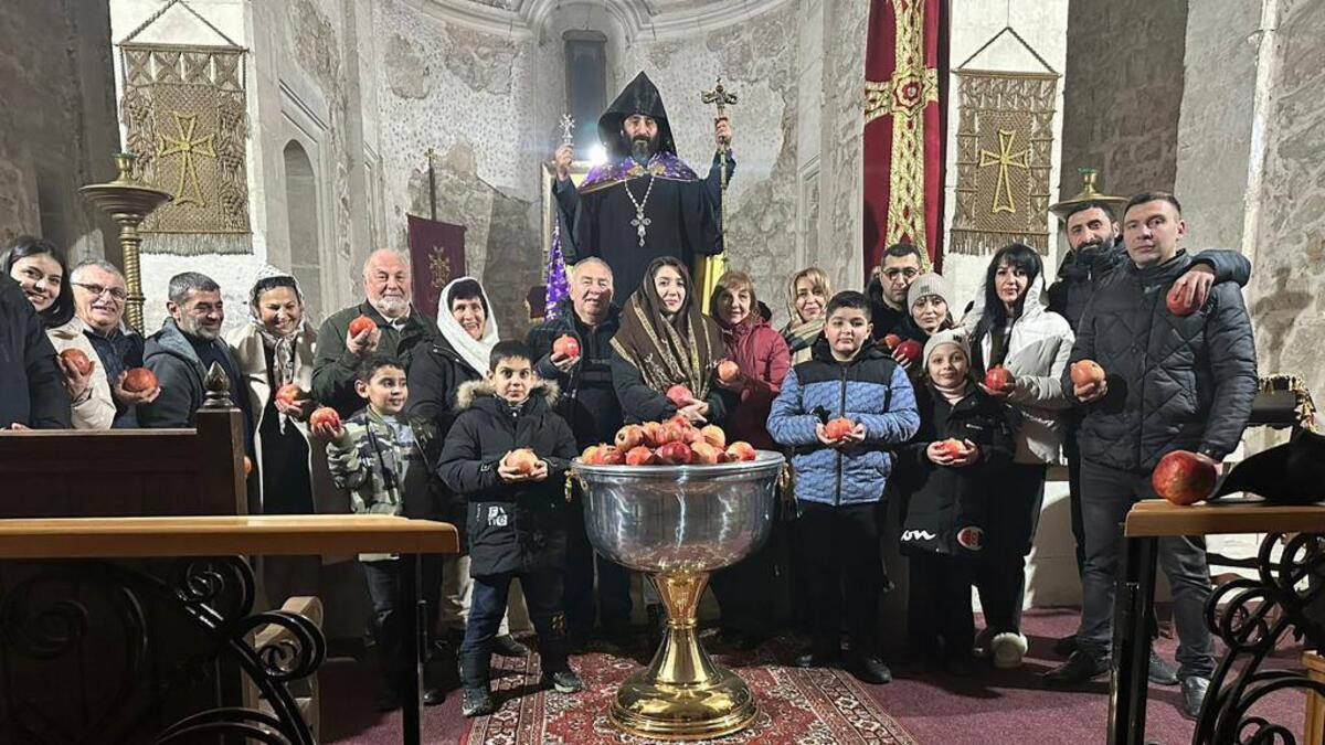 Армянская школа отметила Новый год в Феодосии