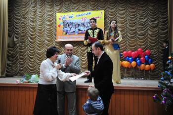 Армянской школе им. Г. Айвазовского исполнилось 10 лет ! SAN_2472