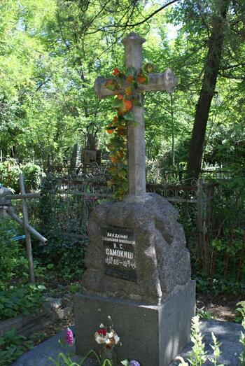 Католический армянский сектор на Старорусском кладбище Симферополя DSC06633