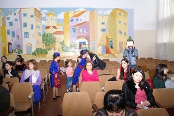 Праздник Дня материнства и красоты в Армянской школе DSC08970