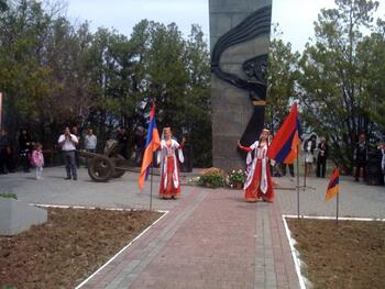 В Севастополе возложили цветы к  памятнику воинов 89 Таманской дивизии IMG_1142