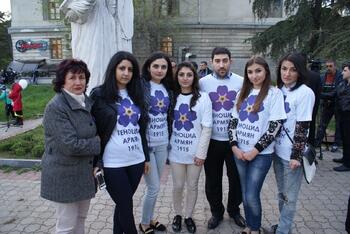 Акция "Зажги свечу" в День памяти мучеников Геноцида армян DSC01882
