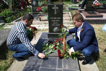 Экскурсия и возложение цветов на Староармянском кладбище 7 мая DSC04396