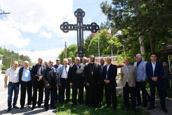 Освящение поклонного креста в селах Лозовое и Перевальное DSC04938