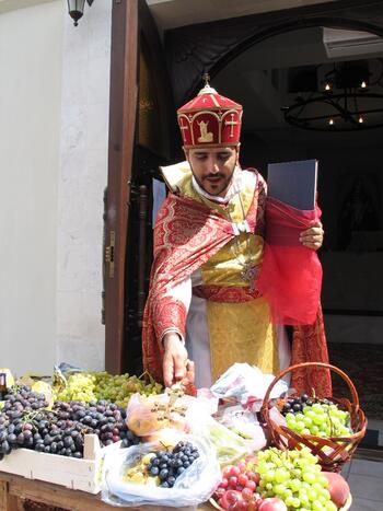 Освящение винограда в храме Сурб Акоб Мария41 165 - копия
