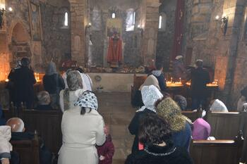 Праздник Святой Пасхи отметили жители Феодосии в храме Сурб Саркис DSC_0125