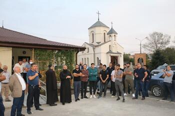Собрание у храма Сурб Акоб по случаю войны в Карабахе IMG_9354