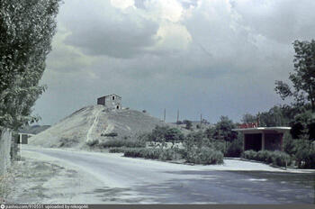 с.Тополевка. Храм Сурб Урпат . Фото пост советского периода .