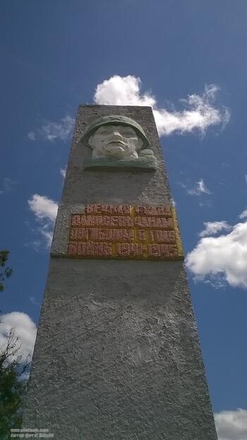 Абрикосово. Памятник в честь воинов односельчан abrikosove_003-192671