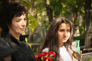 Воспитанники Армянской школы возложили цветы  ветеранам ВОВ IMG_1732