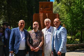 Памятник армянскому и русскому алфавитам открыли в Ялте DSC_02331