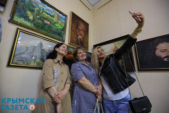 Выставка крымских армянских художников в Этнографическом музее Крыма rbvwk5rn9dqs5wpvmngfwfz4d86h3zio