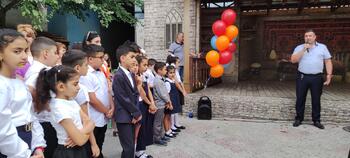 Юбилейная школьная линейка прошла в армянском дворике IMG_20220903_092032