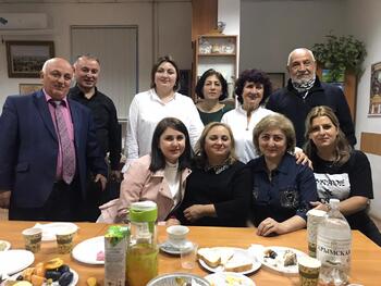 Коллектив Армянской школы награжден почетными грамотами