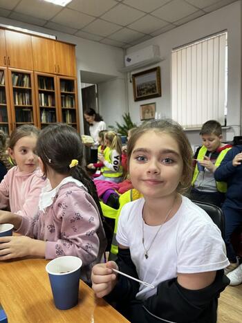 Ученики Симферопольского экономического лицея посетили офис КАО 3d7b41e0-ecba-4beb-b311-82ef88202f3e-768x1024