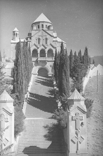 фото.Крым. Ялта. Церковь святой Рипсиме. 1930 Крым. Ялта. Церковь святой Рипсиме.004
