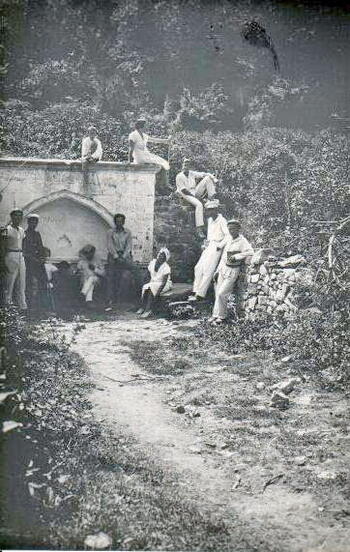 Фото. Солхат (Старый Крым). Участники раскопок в монастыре Сурб-хач 1926г.