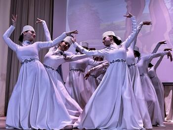 Танцевальный ансамбль «Арарат» провёл отчётный концерт 230522 Ансамбль Арарат провел отчетный концерт53