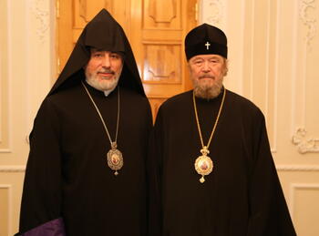 Первый визит архиепископа Езраса в Крым krim_sl10