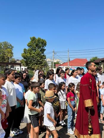 День благословения учащихся в церкви Сурб Акоб г.Симферополя photo_2023-08-27_20-20-09