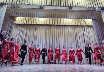 В Алуште состоялся концерт танцевального ансамбля «Арарат» 231112 В Алуште состоялся концерт танцевального ансамбля Арарат 2