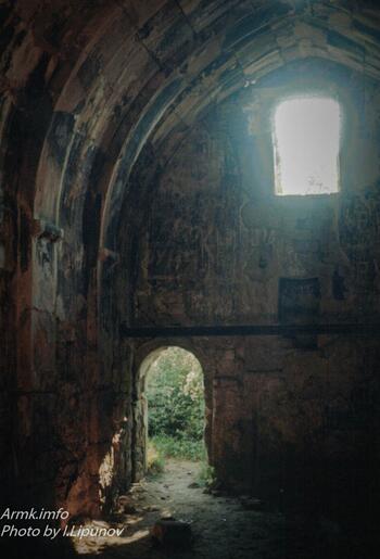с.Тополевка. Руины храма Сурб Урпат. Фото И.С.Липунова Фото И.Липунова 389