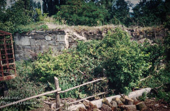 с.Тополевка. Руины храма Сурб Саркис. Фото И.Липунова Фото И.Липунова 187
