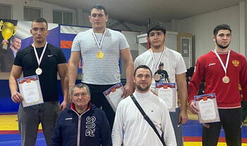 Борец  Сурен Погосян завоевал золотую медаль в первенстве Крыма