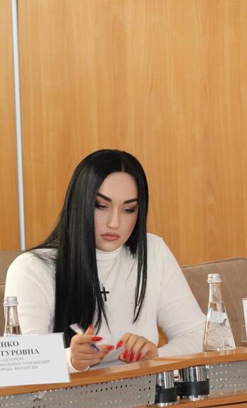 В Феодосии состоялась встреча руководства Госкомнац и армянской общины photo_2024-01-18_16-52-15