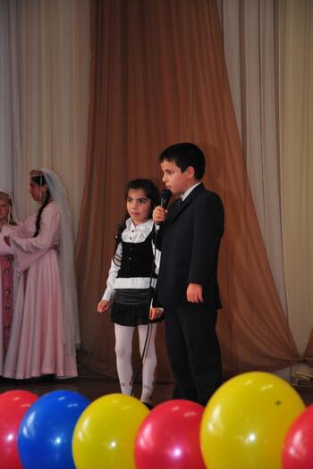 День материнства и красоты отметили в Армянской школе концертом SAN_4422