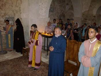 Праздник Вардавар 2010 армяне Крыма  отметили  в монастыре Сурб Хач IMGP1108