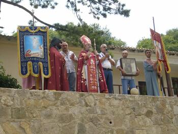 Праздник Вардавар 2010 армяне Крыма  отметили  в монастыре Сурб Хач IMGP1133