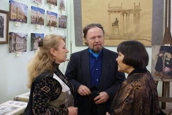 Выставка крымских армянских художников состоялась в Алуште DSC00351