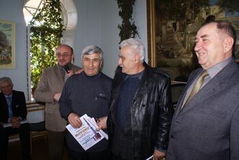 Выставка крымских армянских художников состоялась в Алуште DSC00455
