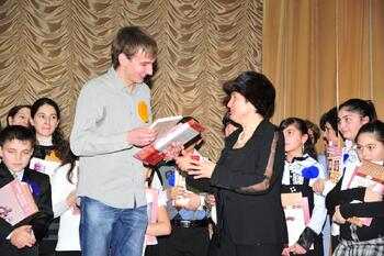 Конкурс чтецов  "Ахпюр 2011" SAN_0132