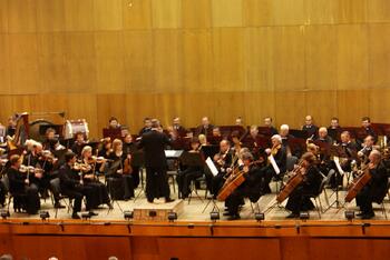 Концерт для скрипки с оркестром памяти Арама Хачатуряна  в Симферополе DSC09541